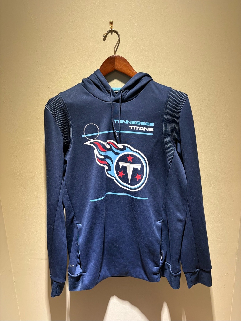 Nike NFL Tennessee Titans Men’s Navy Hoodie with Logo